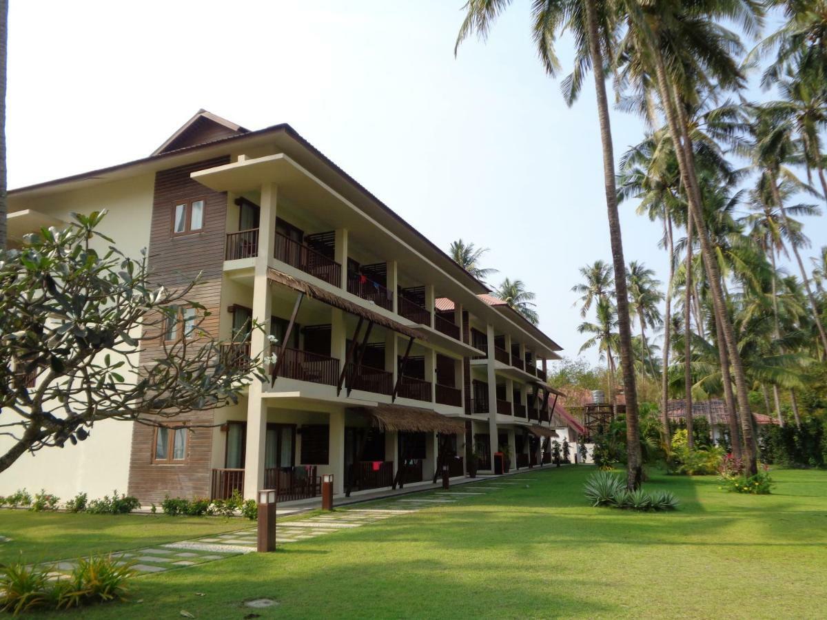 Eskala Hotels And Resorts Ngwesaung Exterior photo