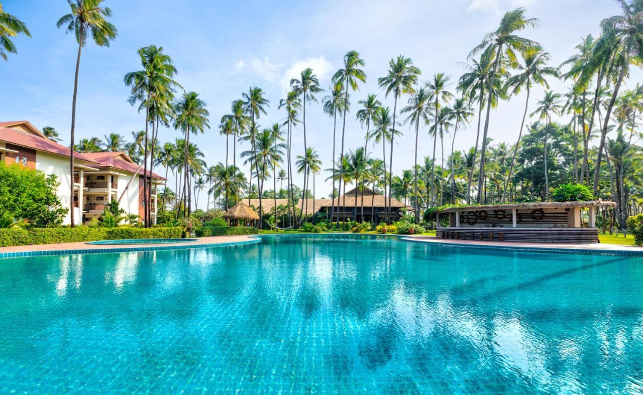 Eskala Hotels And Resorts Ngwesaung Exterior photo